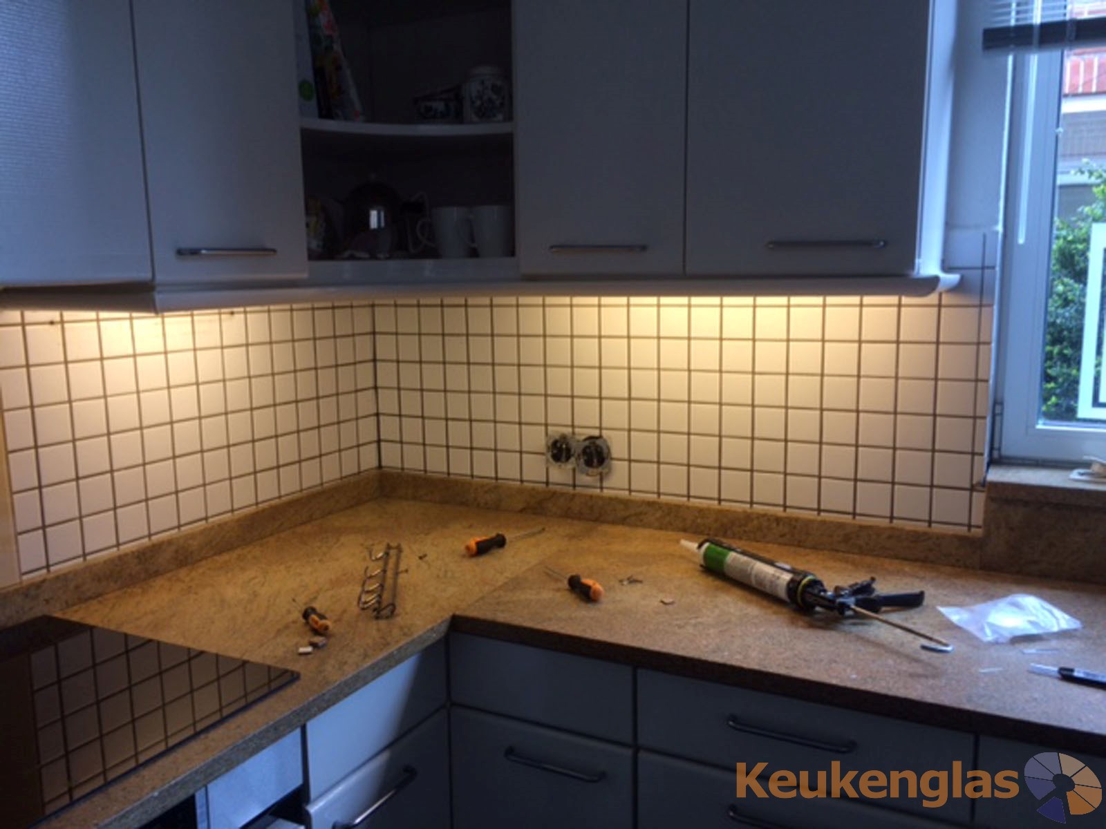 Keuken Boxmeer - voor plaatsing keuken achterwand over tegels